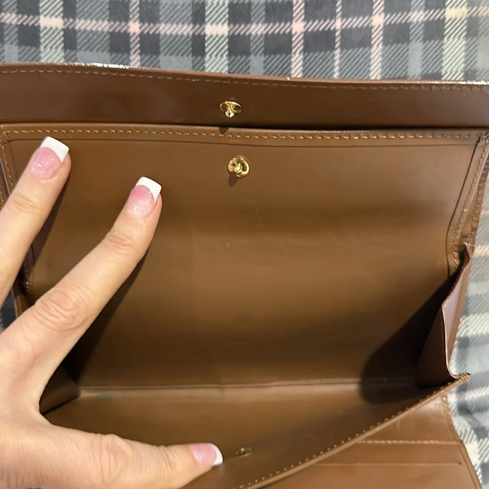 LOUIS VUITTON MONOGRAM VERNIS LONG WALLET TRIFOLD IN BRONZE